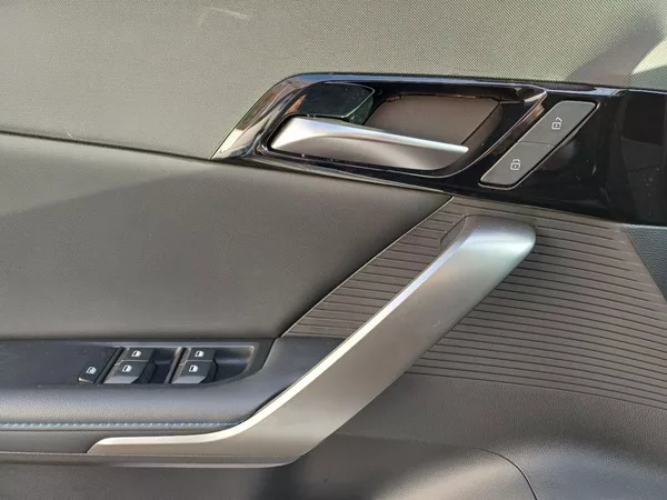 MG MG4 Elegance 150 kW 64 kWh RWD - foto 7