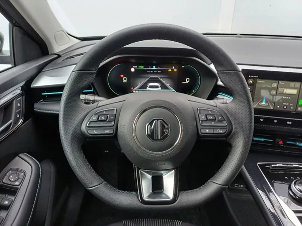 MG MG5 Excite 115kW 61,1 kWh 2WD - foto 10