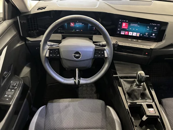 Opel Astra 1.2 TURBO Edition