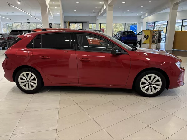 Opel Astra 1.2 TURBO Edition