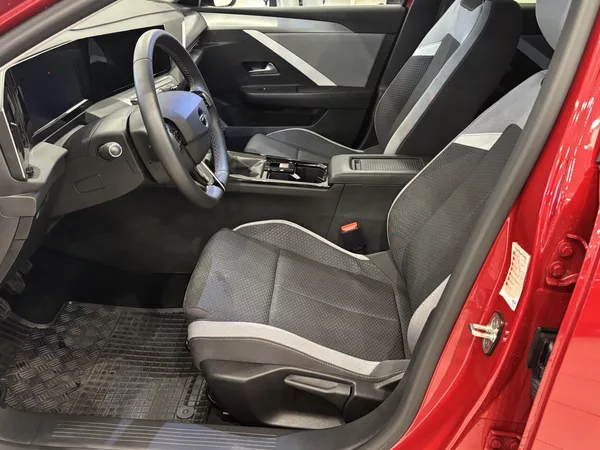 Opel Astra 1.2 TURBO Edition