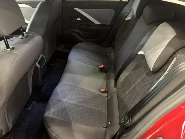 Opel Astra 1.2 TURBO Edition
