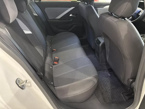 Opel Astra 1.2 TURBO Edition