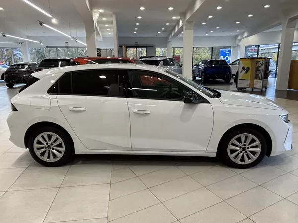 Opel Astra 1.2 TURBO Edition