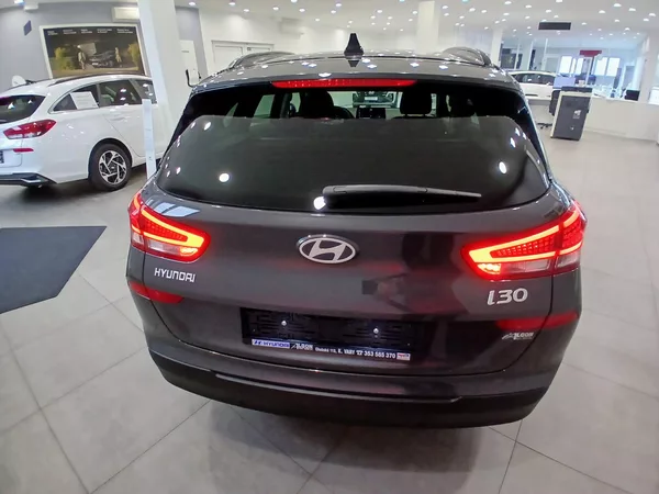 Hyundai i30 1.0 T-GDI GO Czech! 2026 - foto 6