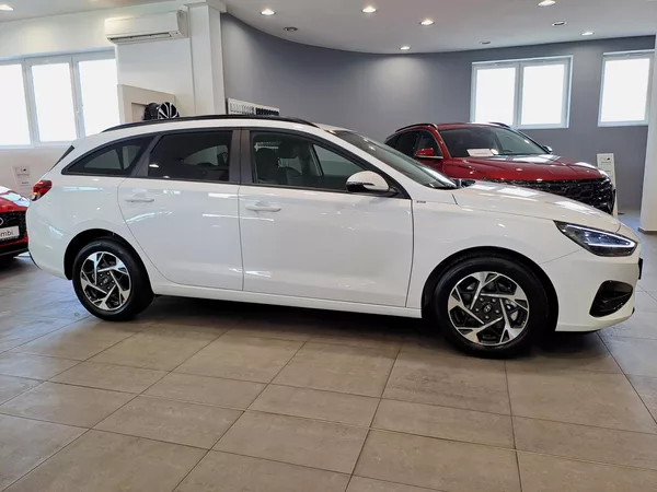 Hyundai i30 1,6 T-GDI DCT GO CZECH - foto 8