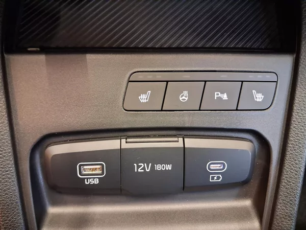 Kia Stonic 1,0 T-GDi GPF SPIN - foto 9