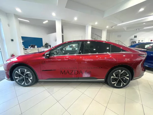 Mazda 6e EV 258ps 1AT RWD Takumi - foto 4