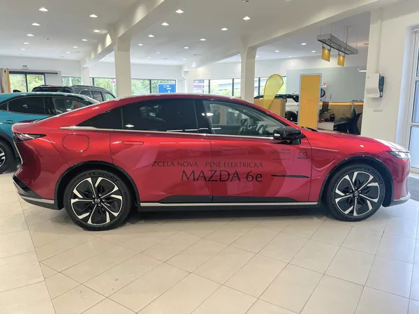Mazda 6e EV 258ps 1AT RWD Takumi - foto 8