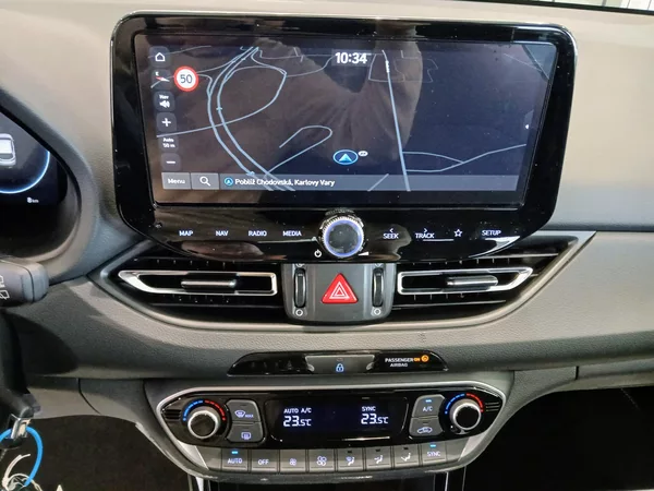Hyundai i30 1.0 T-GDI GO Czech! - foto 14