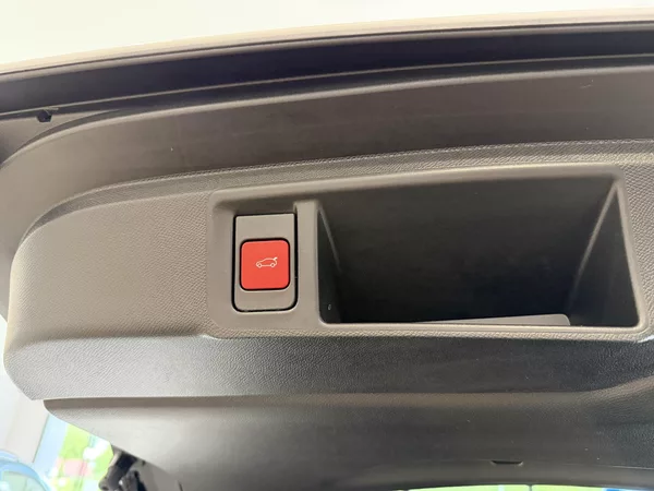 Opel Astra ULTIMATE 1.2 TURBO Hybrid - foto 18