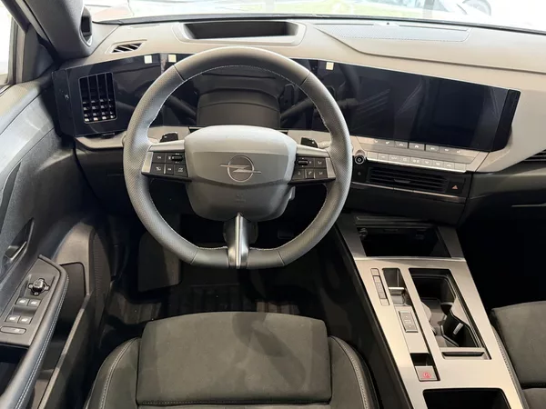 Opel Astra ULTIMATE 1.2 TURBO Hybrid - foto 8