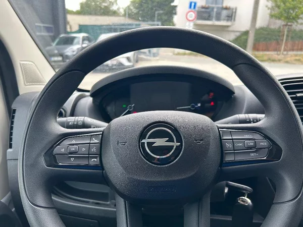 Opel Movano L3H2 2,2 CDTI 103kW VIP Výbava - foto 11