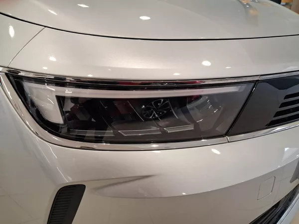 Opel Astra 1.2 TURBO Elegance - foto 10