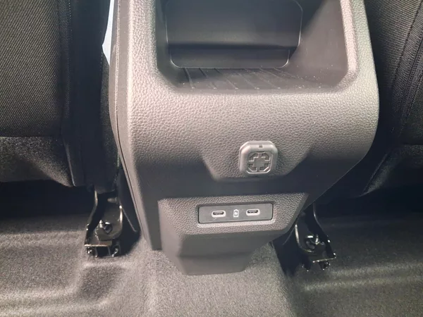 Dacia Duster Expression TCe 130 - foto 23