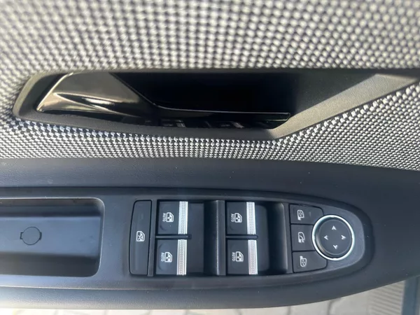 Renault 4 E-TECH iconic 150 k comfort range - foto 22