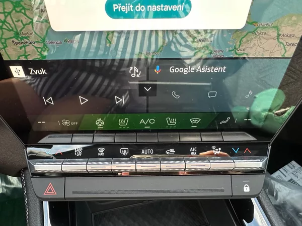 Renault Austral Techno full hybrid E-Tech 200 - foto 17