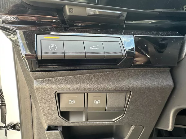 Renault Austral Techno full hybrid E-Tech 200 - foto 20