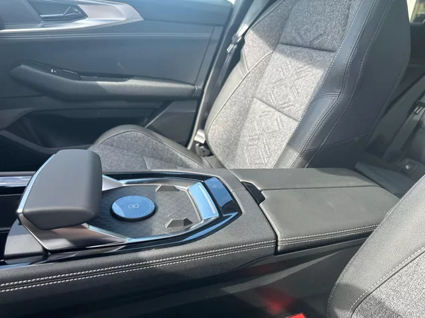 Renault Austral Techno full hybrid E-Tech 200 - foto 21
