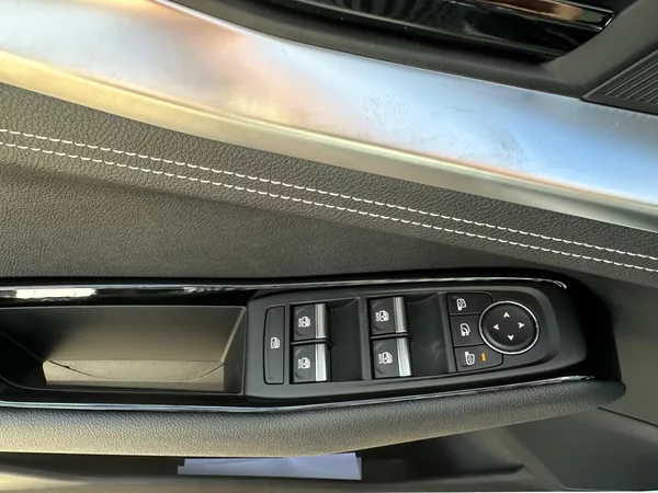 Renault Austral Techno full hybrid E-Tech 200 - foto 23
