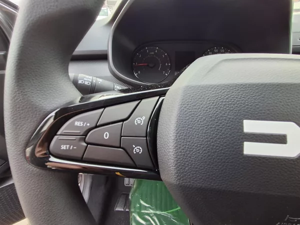 Dacia Sandero Essential Tce 100 - foto 11