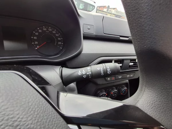 Dacia Sandero Essential Tce 100 - foto 14
