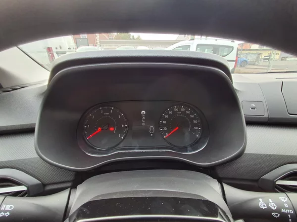 Dacia Sandero Essential Tce 100 - foto 15