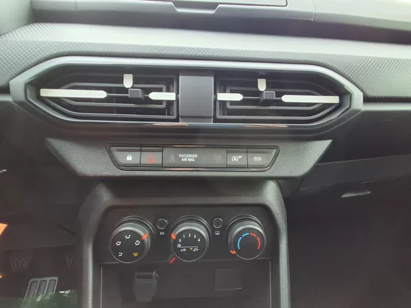 Dacia Sandero Essential Tce 100 - foto 16
