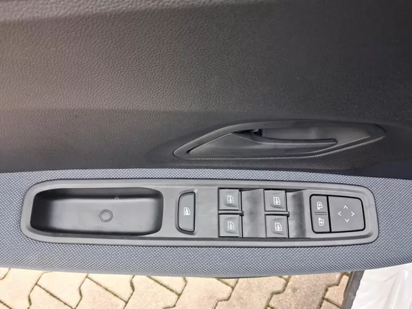 Dacia Sandero Stepway Expression Eco-G 120 - foto 22