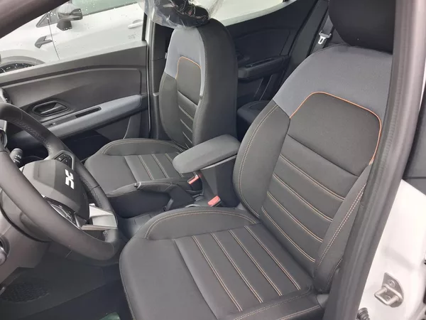 Dacia Sandero Stepway Expression Eco-G 120 - foto 23