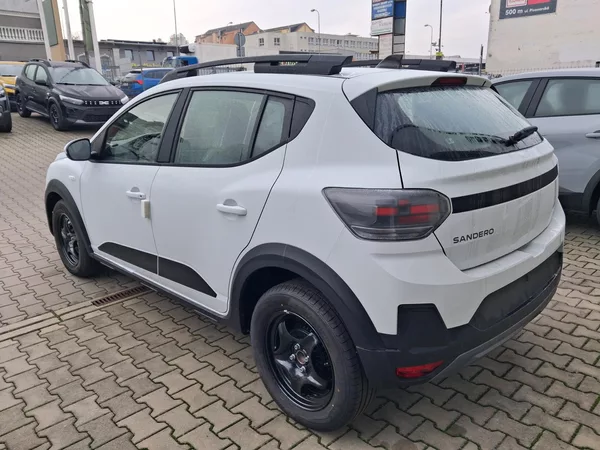 Dacia Sandero Stepway Expression Eco-G 120 - foto 7