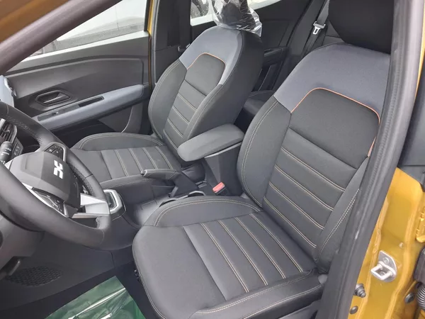 Dacia Sandero Stepway Expression Eco-G 120 - foto 23