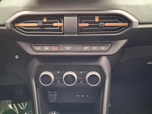 Dacia Sandero Stepway Expression Eco-G 120 - foto 17