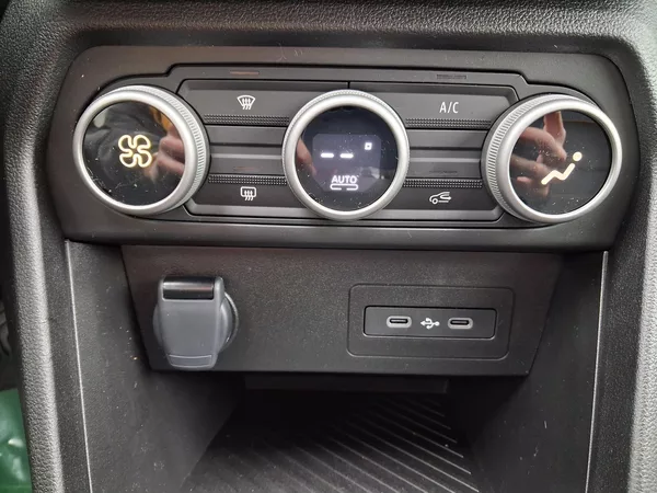 Dacia Sandero Stepway Expression Eco-G 120 - foto 18