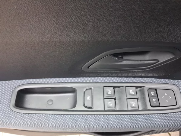 Dacia Sandero Stepway Expression Eco-G 120 - foto 23