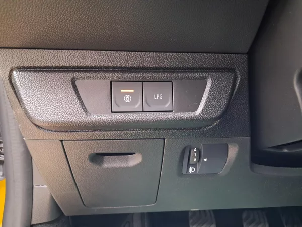 Dacia Sandero Stepway Expression Eco-G 120 - foto 21