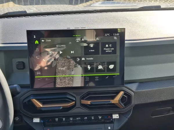 Dacia Bigster Extreme Hybrid 155 - foto 17