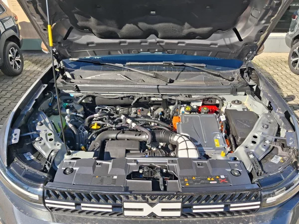 Dacia Bigster Extreme Hybrid 155 - foto 39
