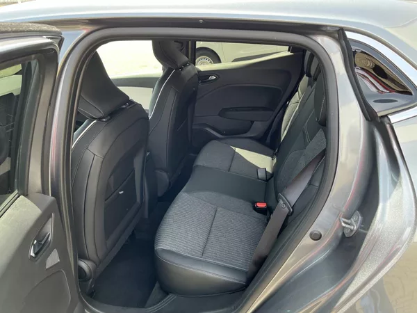 Renault Clio Techno TCe 90 - foto 19