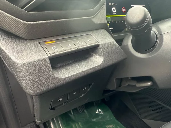 Dacia Bigster Journey mild hybrid-G 140 - foto 12