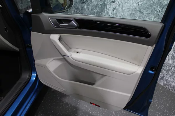 Volkswagen Touran 1,4 TSI DSG Highline blue pear - foto 10
