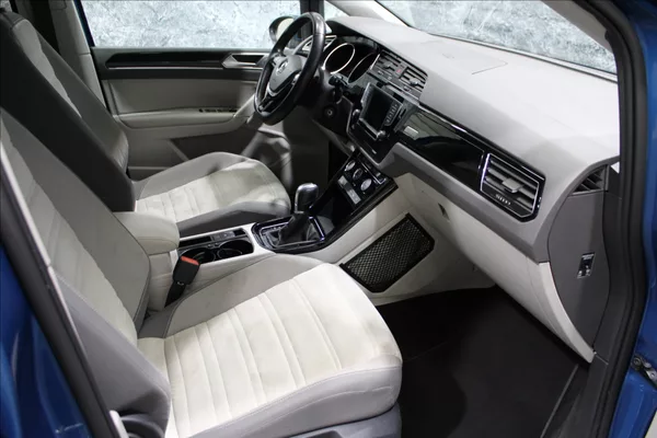 Volkswagen Touran 1,4 TSI DSG Highline blue pear - foto 11