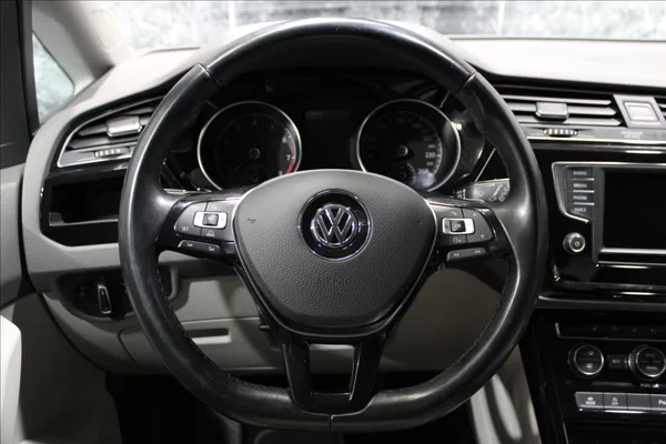 Volkswagen Touran 1,4 TSI DSG Highline blue pear - foto 20