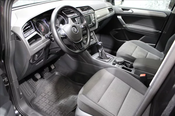 Volkswagen Touran 1,4 TSI Comfortline 7-míst - foto 10