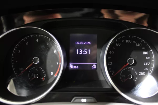 Volkswagen Touran 1,4 TSI Comfortline 7-míst - foto 22
