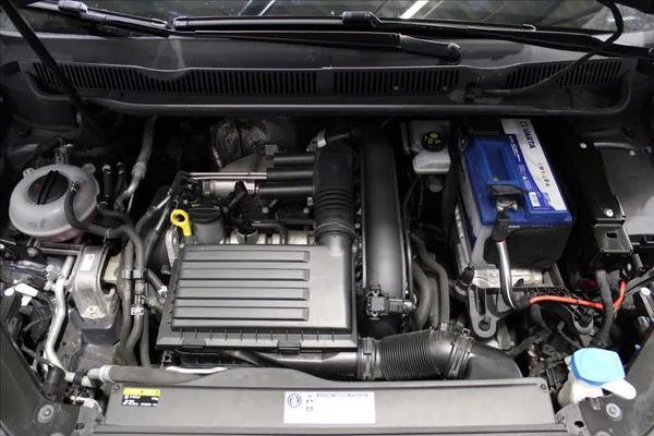 Volkswagen Touran 1,4 TSI Comfortline 7-míst - foto 8