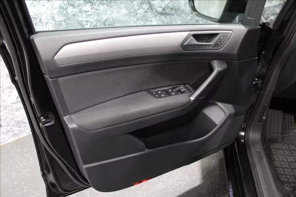 Volkswagen Touran 1,4 TSI Comfortline 7-míst - foto 9