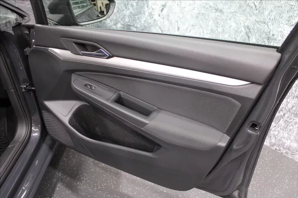Volkswagen Golf 1,0 TSI Life CZ původ - foto 10