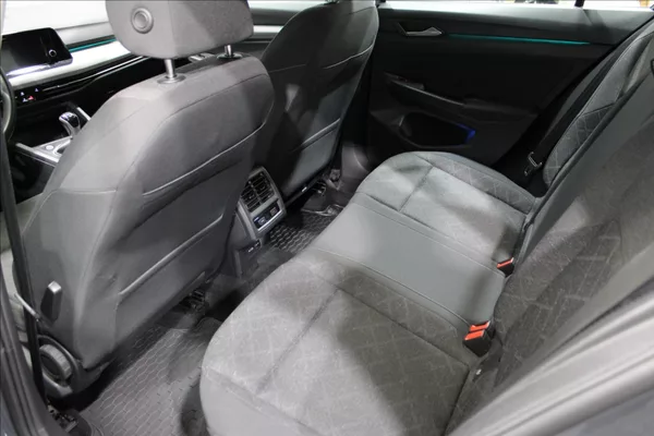 Volkswagen Golf 1,0 TSI Life CZ původ - foto 13