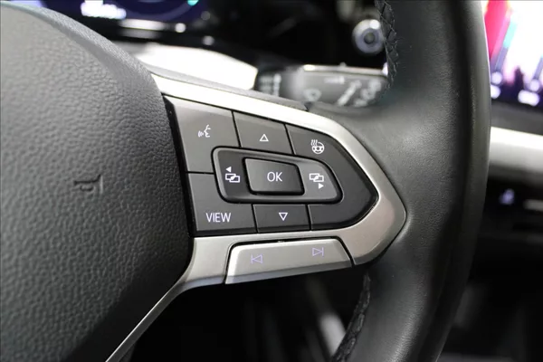 Volkswagen Golf 1,0 TSI Life CZ původ - foto 19